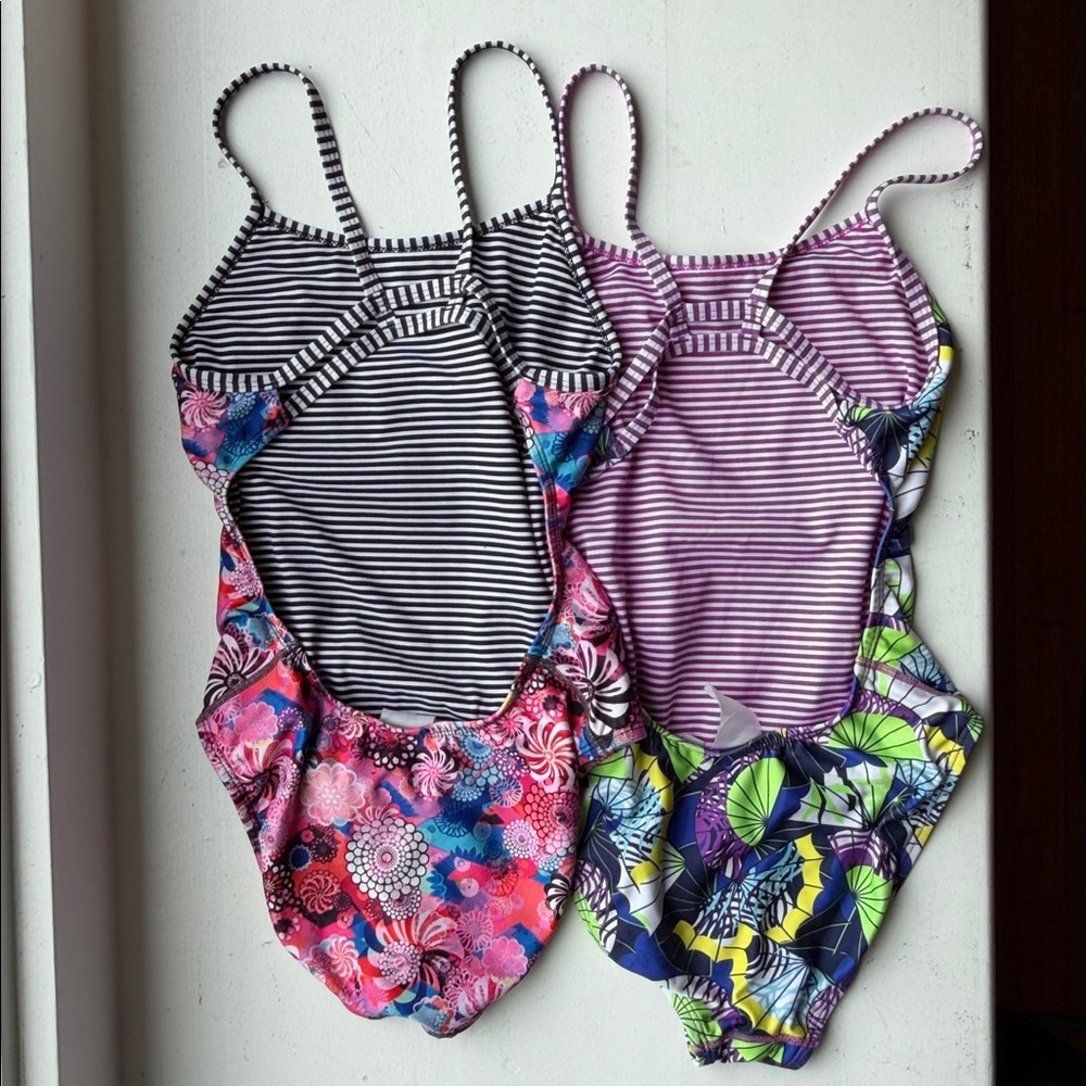 Dolfin Uglies One-Piece Practice Swimsuits - Lot of 4 - Size 30 - Picture 5 of 8